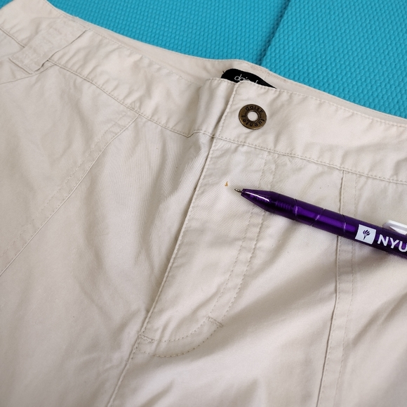 Daisy Fuentes Women's Khaki Tan Roll Up Pants Size 12P - Picture 13 of 13